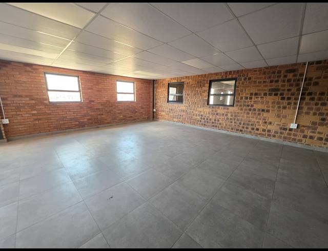 3,024M² WAREHOUSE TO LET IN ORMONDE